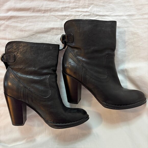 Frye "Lara Short Slouch" Heeled Ankle Bootie, Black, Size 7 .5M - Picture 15 of 15